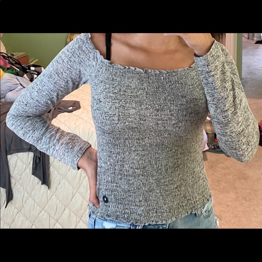 2 off the shoulder hollister tops